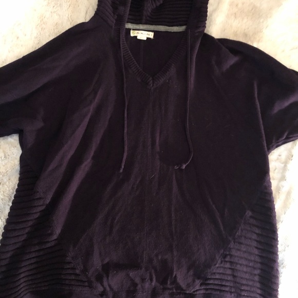 Sweater - Picture 5 of 7